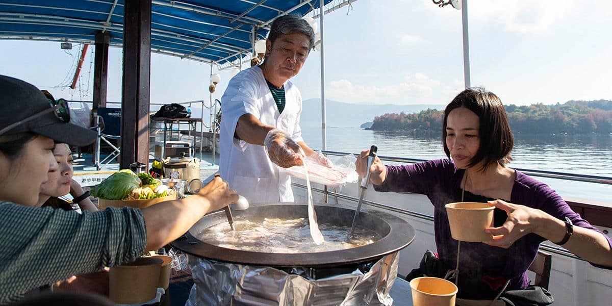 boat cruise dinner dining travel tour sightseeing sakurajima volcano island kagoshima bay